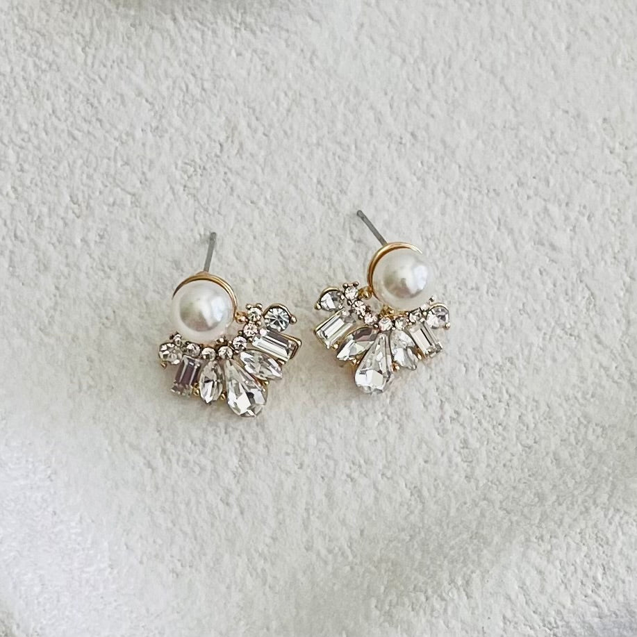 Ari Pearl Stud Earrings - Calilo Australia