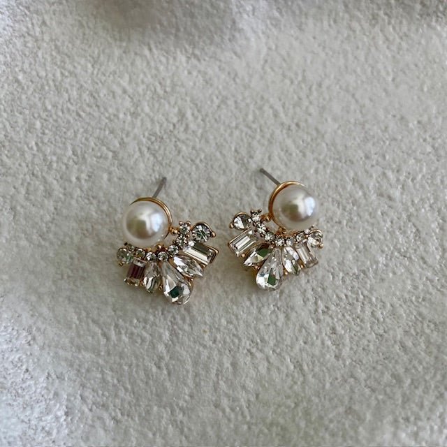 Ari Pearl Stud Earrings - Calilo Australia