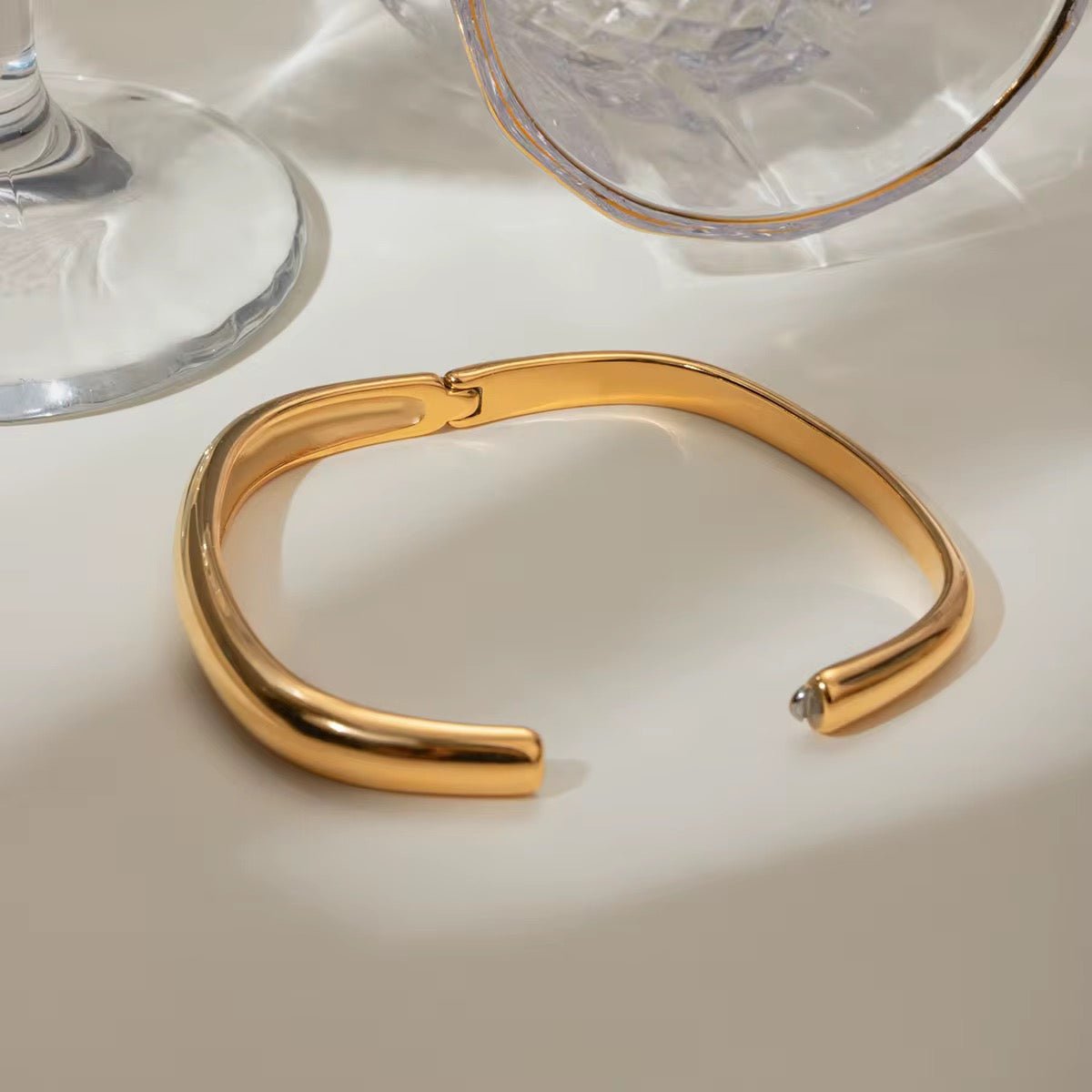 Buckle Square Gold Bracelet - Calilo Australia