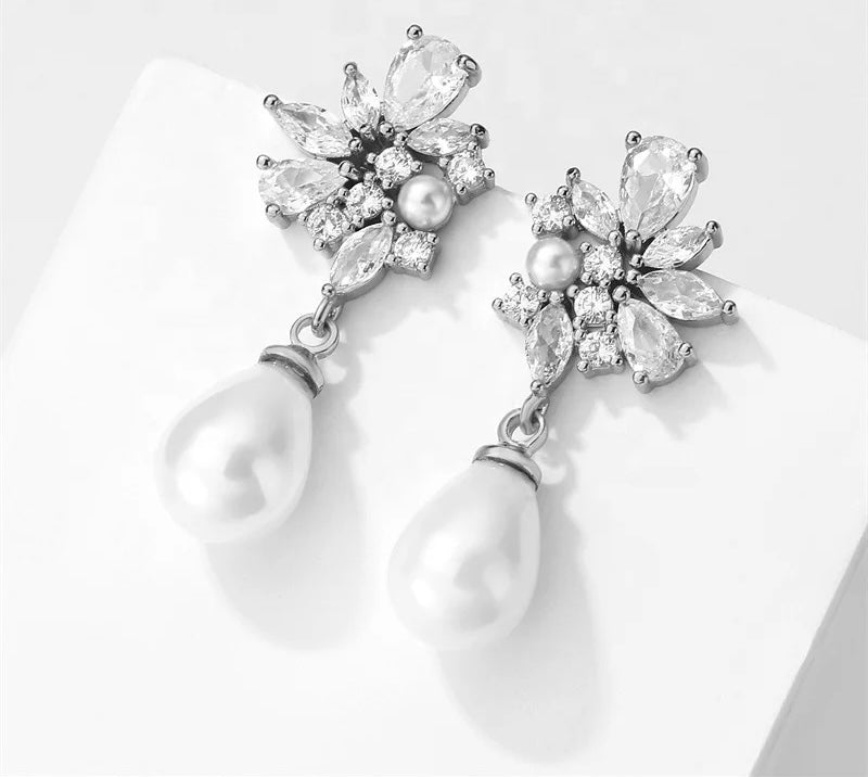 Frida Pearl Drop Earrings - Calilo Australia