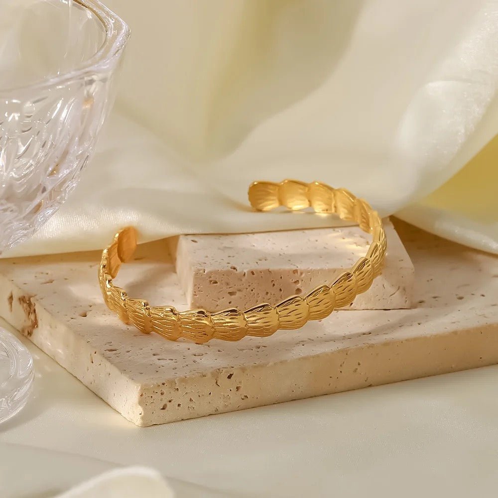 Gold Shell Cuff Bracelet - Calilo Australia